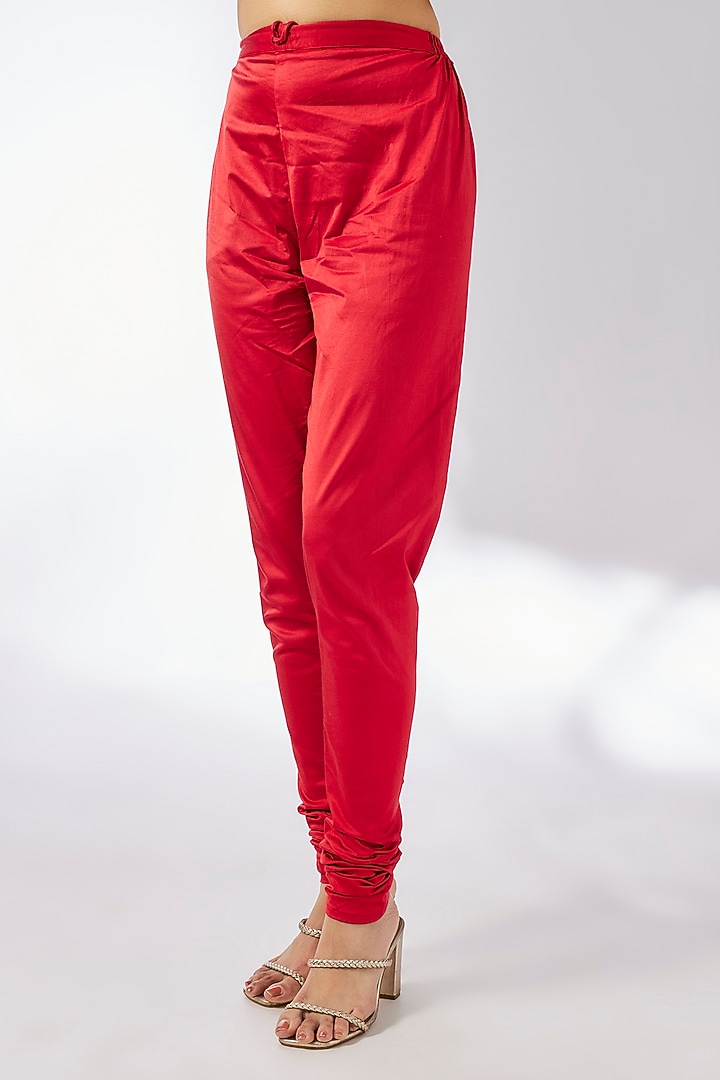 Red Cotton Silk Hand & Machine Embellished Kurta Set by GOPI VAID at Pernia's Pop Up Shop