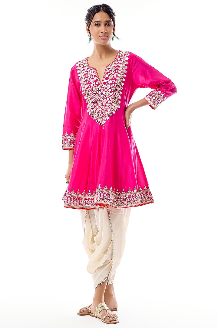 Rani Pink Georgette Embroidered Kurta Set by Gopi Vaid at Pernia's Pop Up Shop