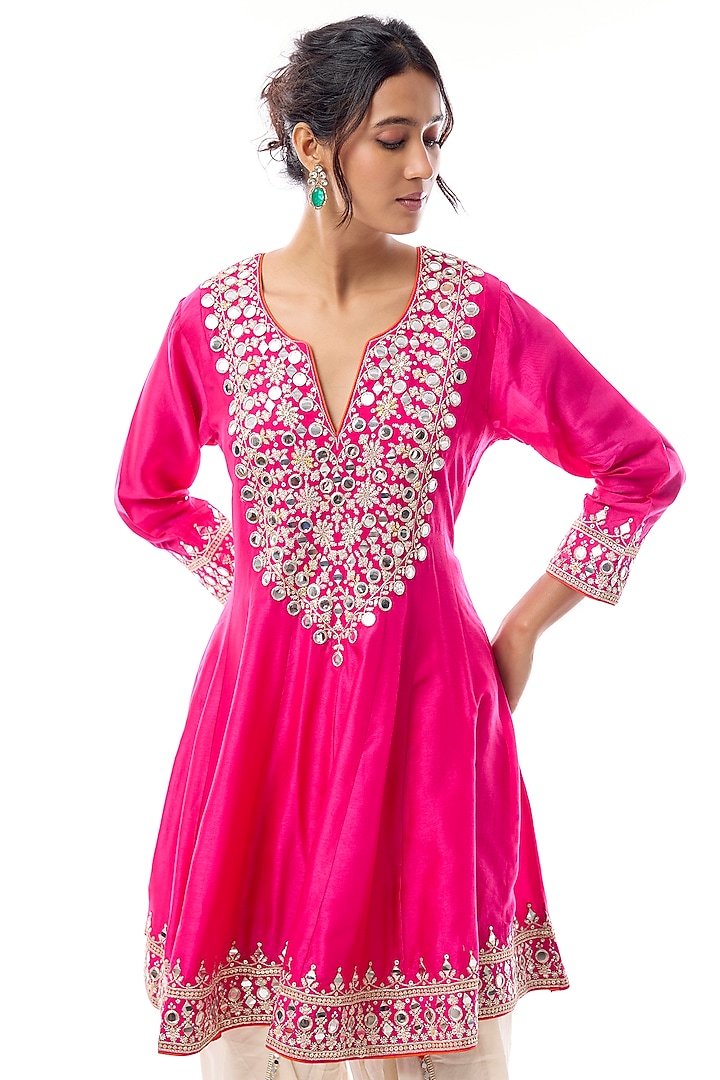 Rani Pink Georgette Embroidered Kurta Set by Gopi Vaid at Pernia's Pop Up Shop