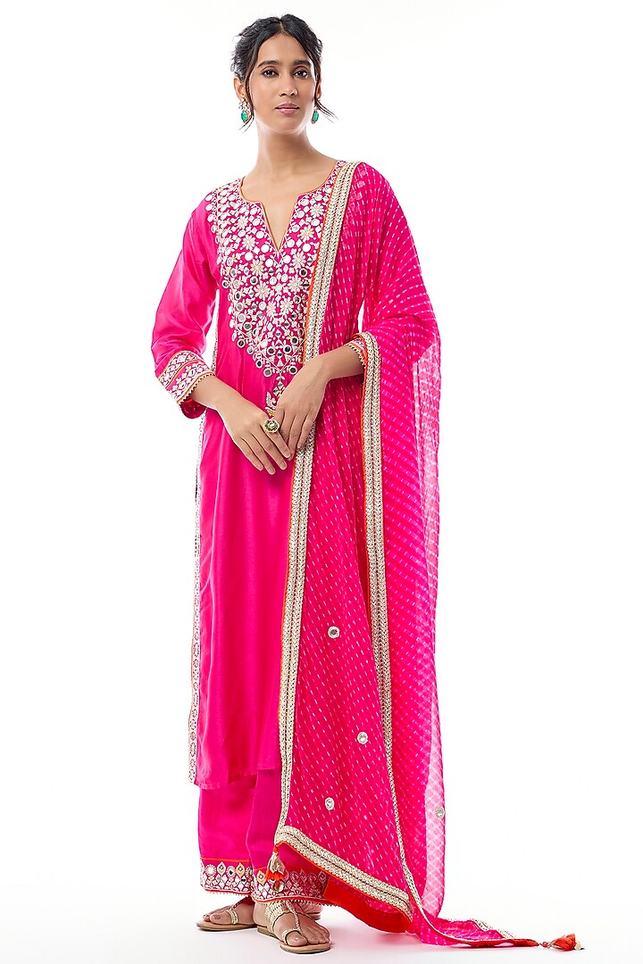 Rani Pink Tussar Embroidered Kurta Set by Gopi Vaid at Pernia's Pop Up Shop
