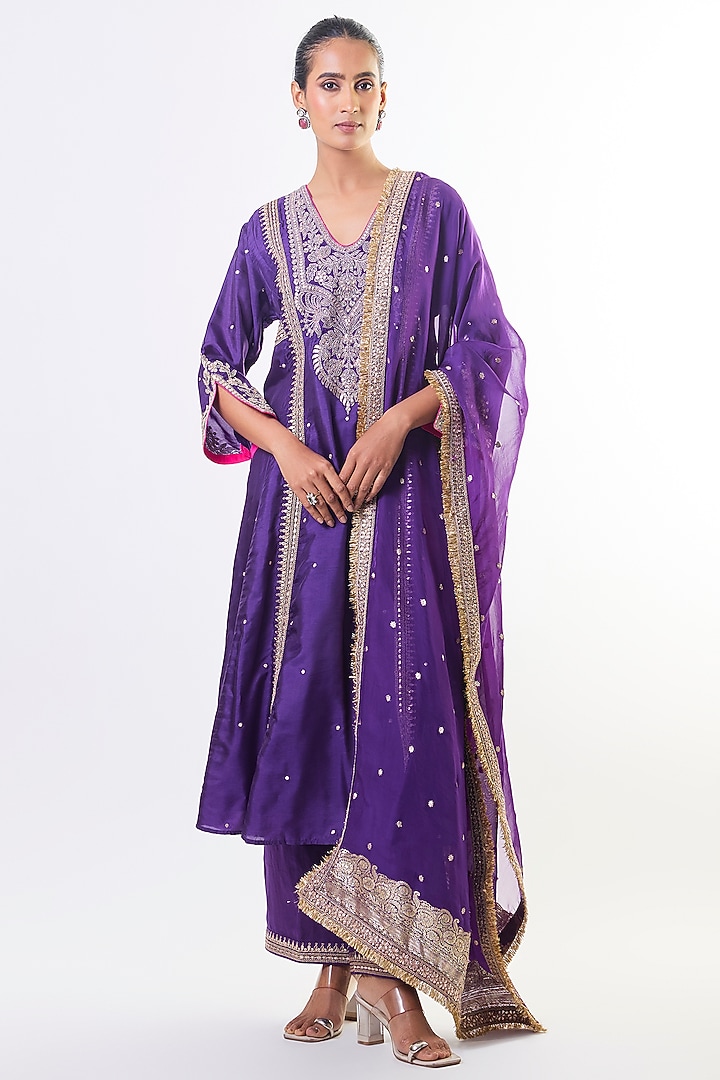 Purple Tussar Motifs Embroidered Kurta Set by GOPI VAID at Pernia's Pop Up Shop