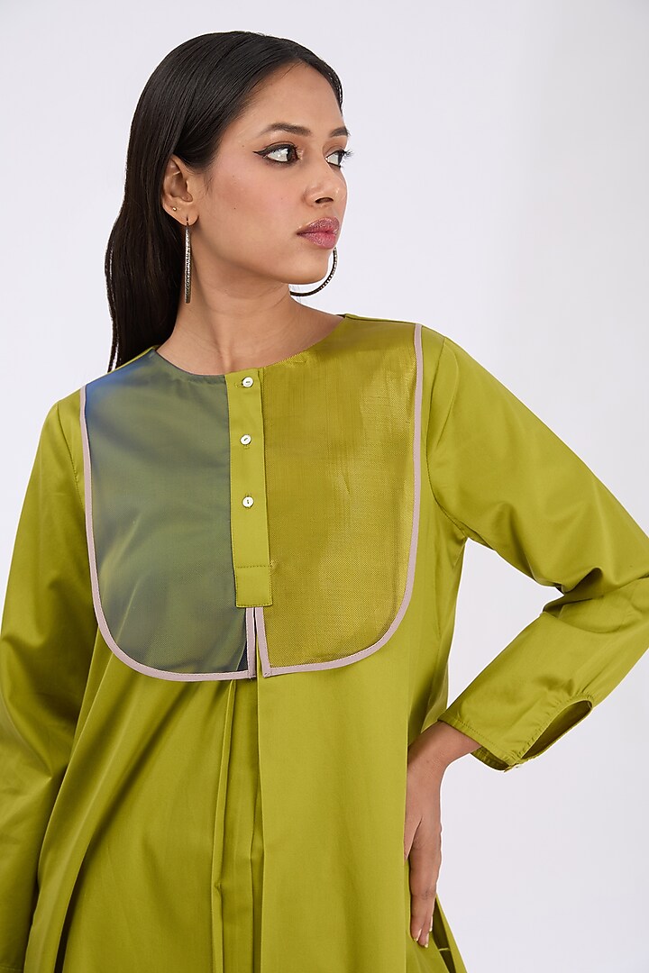 Pickle Green Giza Cotton Straight Tunic Set by GRAINE at Pernia's Pop Up Shop