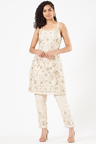 White Embroidered Kurta Set by Garo