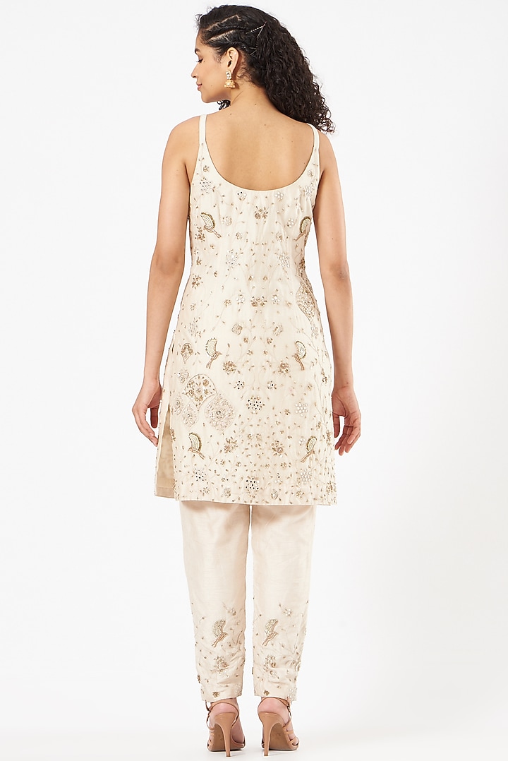White Embroidered Kurta Set by Garo at Pernia's Pop Up Shop