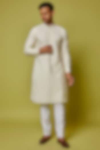 Off-White Banarasi Cotton Kurta Set by GRACE BY HANEET SINGH