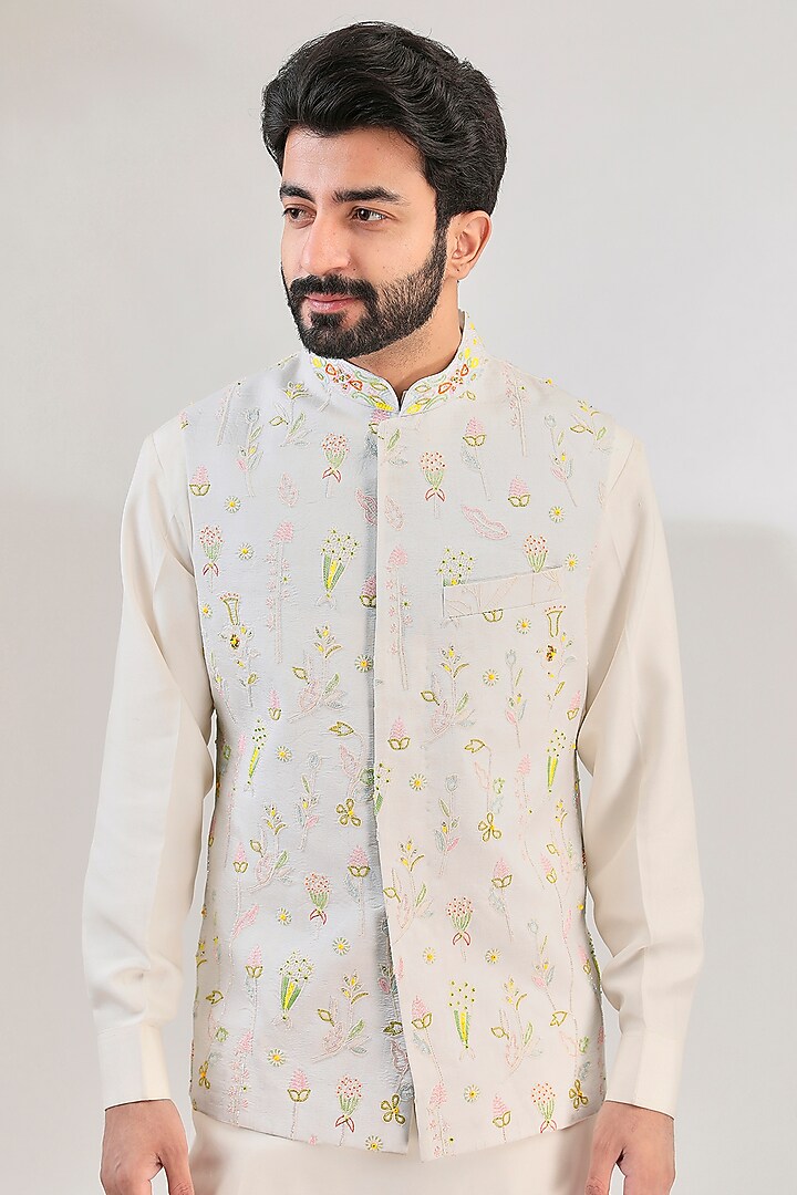 White Tussar Silk Cutdana Hand Embroidered Jacket by HANEET SINGH at Pernia's Pop Up Shop