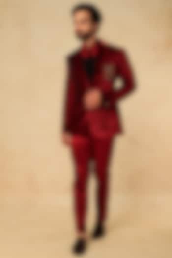Red Laser Velvet Tuxedo Set by HANEET SINGH