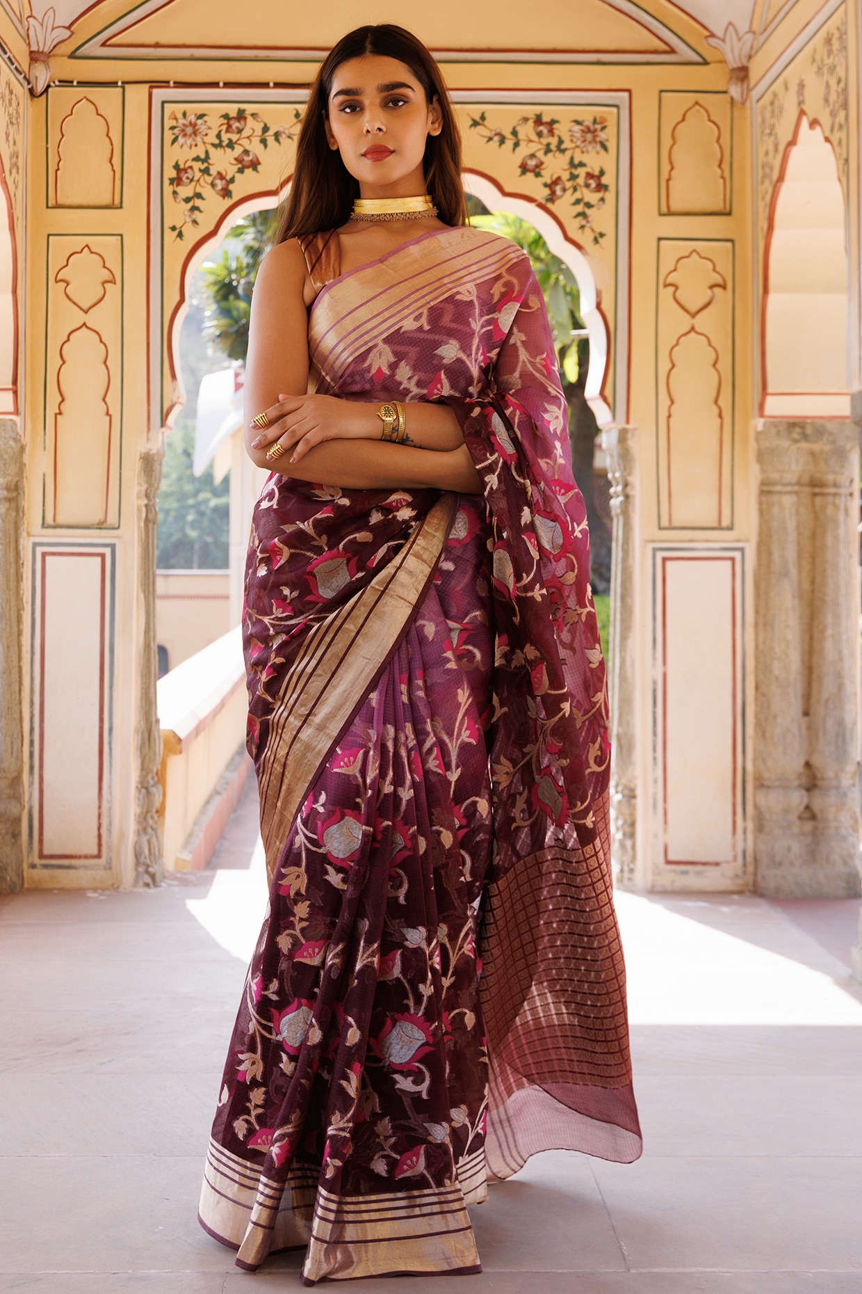 Weaving Trendy Saree In Wine – Mindhal