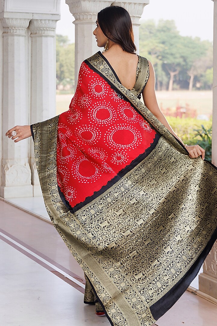 Red & Black Gajji Silk Zari Wedding Saree Set by Geroo Jaipur at Pernia's Pop Up Shop