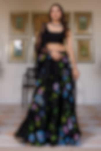 Black Chiffon Hand Painted Wedding Lehenga Set by Geroo Jaipur at Pernia's Pop Up Shop