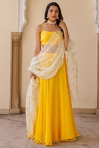 Yellow Chiffon Lehenga Set by Geroo Jaipur
