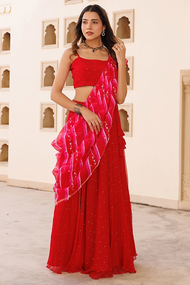 Red Chiffon Wedding Lehenga Set by Geroo Jaipur at Pernia's Pop Up Shop