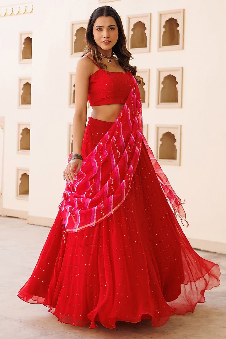 Red Chiffon Wedding Lehenga Set by Geroo Jaipur at Pernia's Pop Up Shop