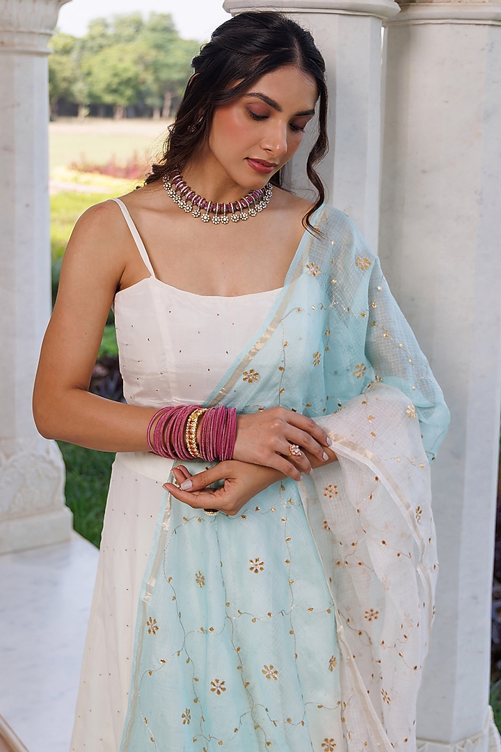 Off-White Chiffon Wedding Lehenga Set by Geroo Jaipur at Pernia's Pop Up Shop