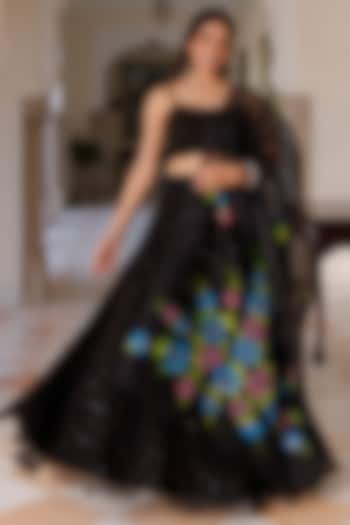 Black Chiffon Wedding Lehenga Set by Geroo Jaipur at Pernia's Pop Up Shop