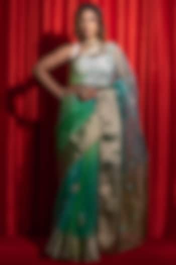 Green Shaded Organza Banarasi Thread Embellished Festive Saree Set by Geroo Jaipur at Pernia's Pop Up Shop