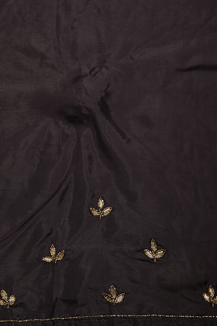 Grey Dola Silk Hand Embroidered Banarasi Party Wear Saree Set by Geroo Jaipur at Pernia's Pop Up Shop