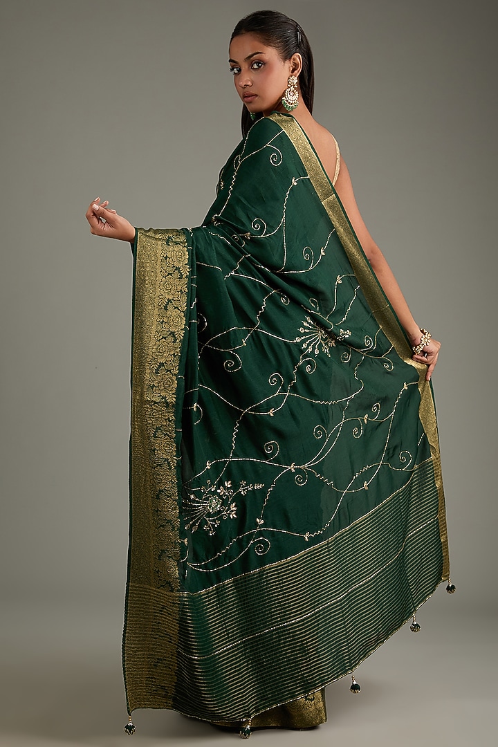Green Dola Silk Hand Embroidered Banarasi Party Wear Saree Set by Geroo Jaipur at Pernia's Pop Up Shop