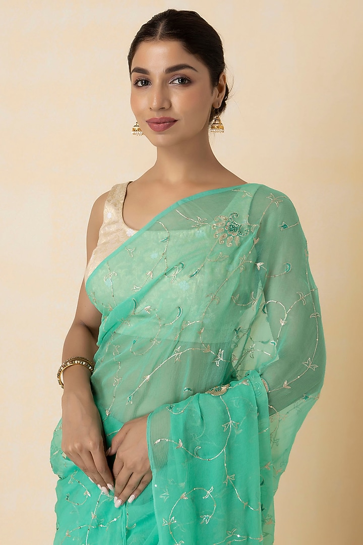 Green Chiffon Hand Embroidered Pre-Draped Wedding Saree Set by Geroo Jaipur at Pernia's Pop Up Shop