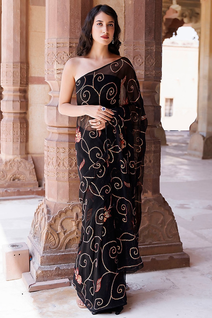 Black Chiffon Hand Embroidered Pre-Draped Wedding Saree Set by Geroo Jaipur at Pernia's Pop Up Shop