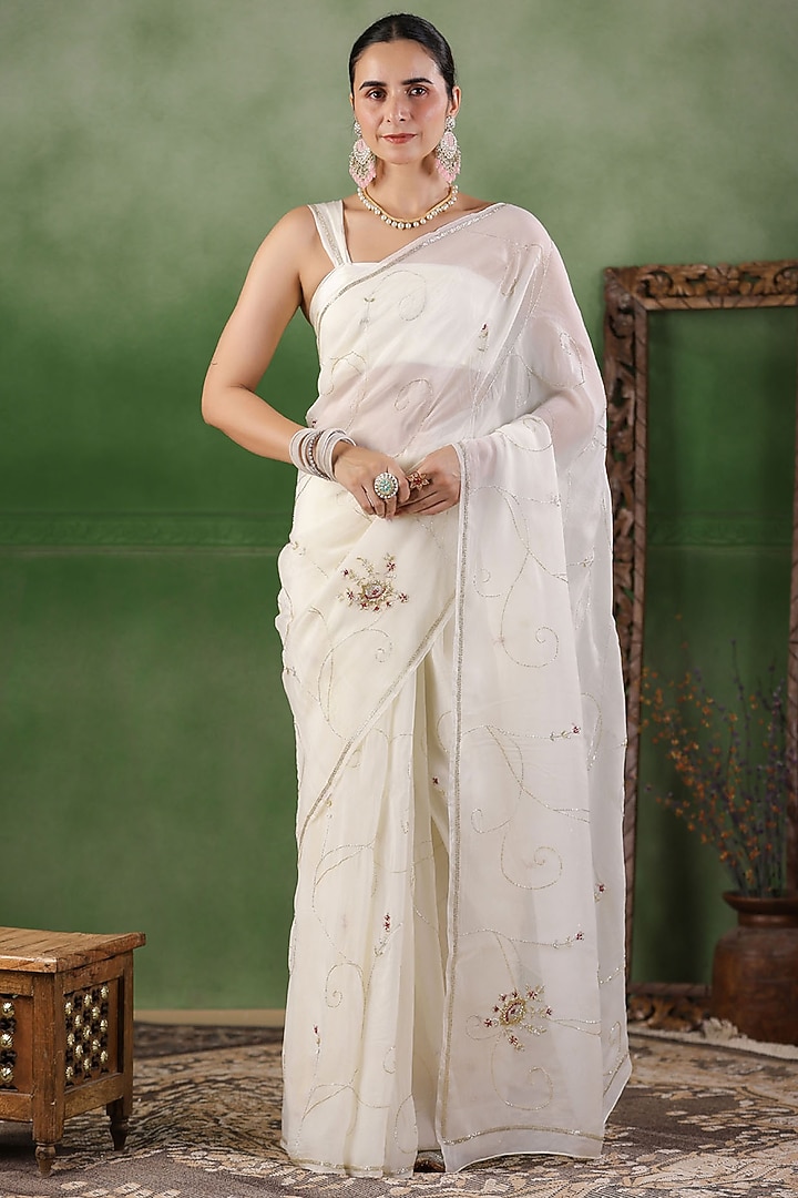 White Chiffon Embroidered Wedding Saree Set by Geroo Jaipur at Pernia's Pop Up Shop