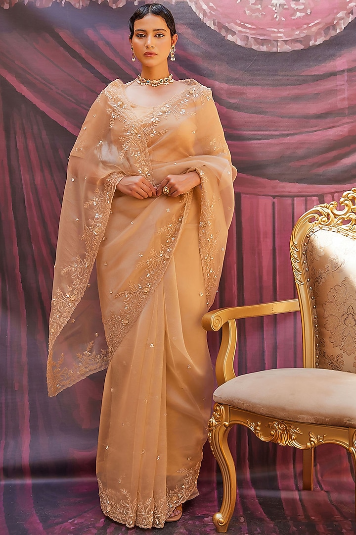 Champagne Gold Tissue Embroidered Pre-Draped Wedding Saree Set by Geroo Jaipur at Pernia's Pop Up Shop