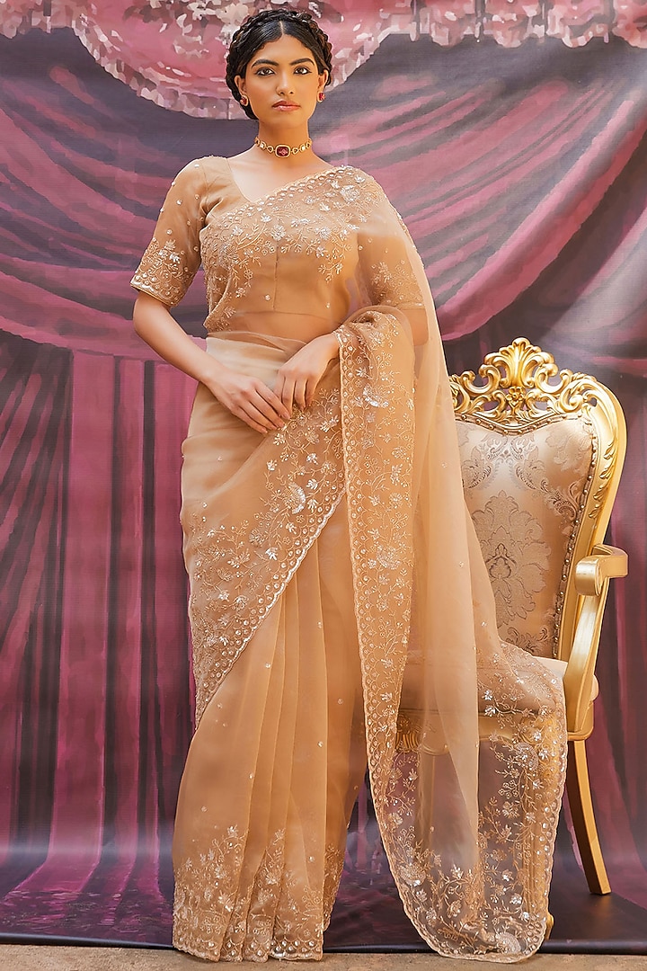 Champagne Gold Tissue Embroidered Pre-Draped Wedding Saree Set by Geroo Jaipur at Pernia's Pop Up Shop