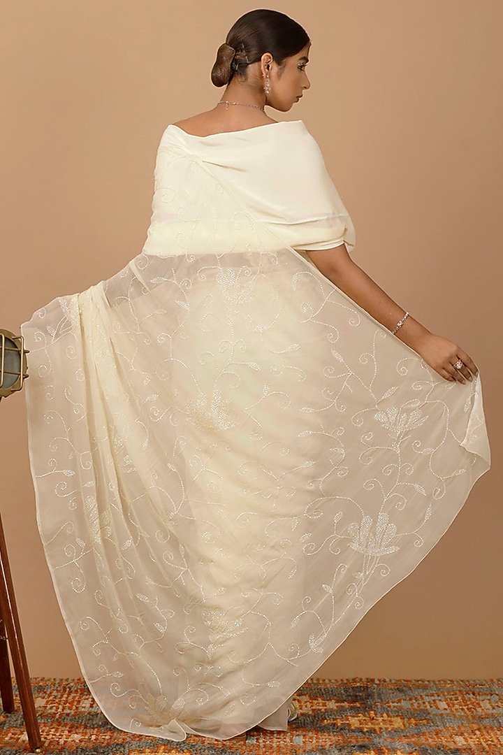 Off-White Chiffon Sequins Embellished Pre-Draped Wedding Saree Set by Geroo Jaipur at Pernia's Pop Up Shop