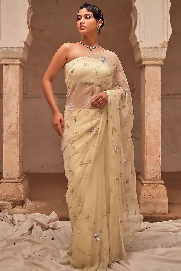 Off-White Chiffon Hand Embroidered Pre-Draped Wedding Saree Set by Geroo Jaipur at Pernia's Pop Up Shop