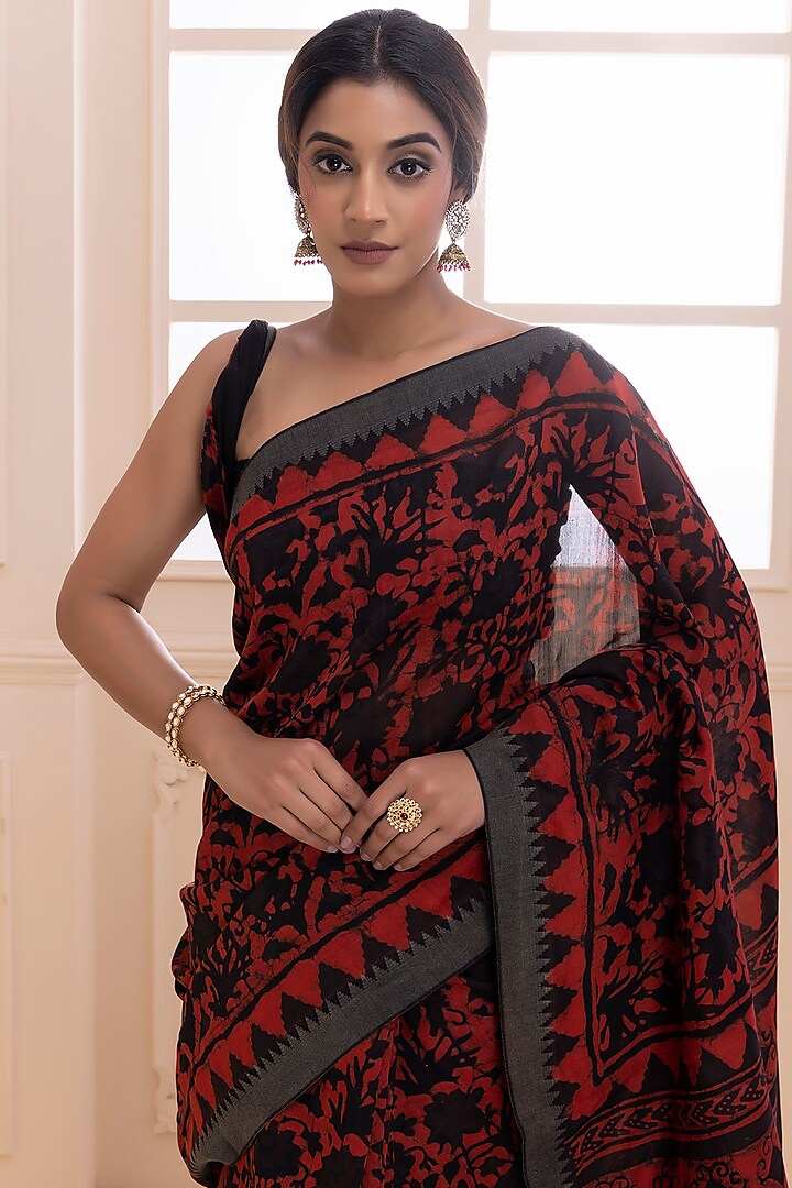 Red & Black Pure Chanderi Hand Block Printed Saree Set Design by Geroo  Jaipur at Pernia's Pop Up Shop 2024
