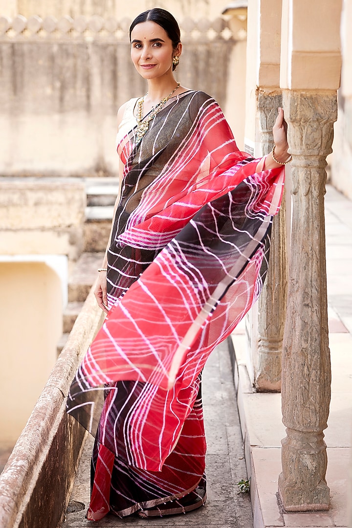 Red & Black Kota Silk Hand-Dyed Leheriya Festive Saree Set by Geroo Jaipur at Pernia's Pop Up Shop