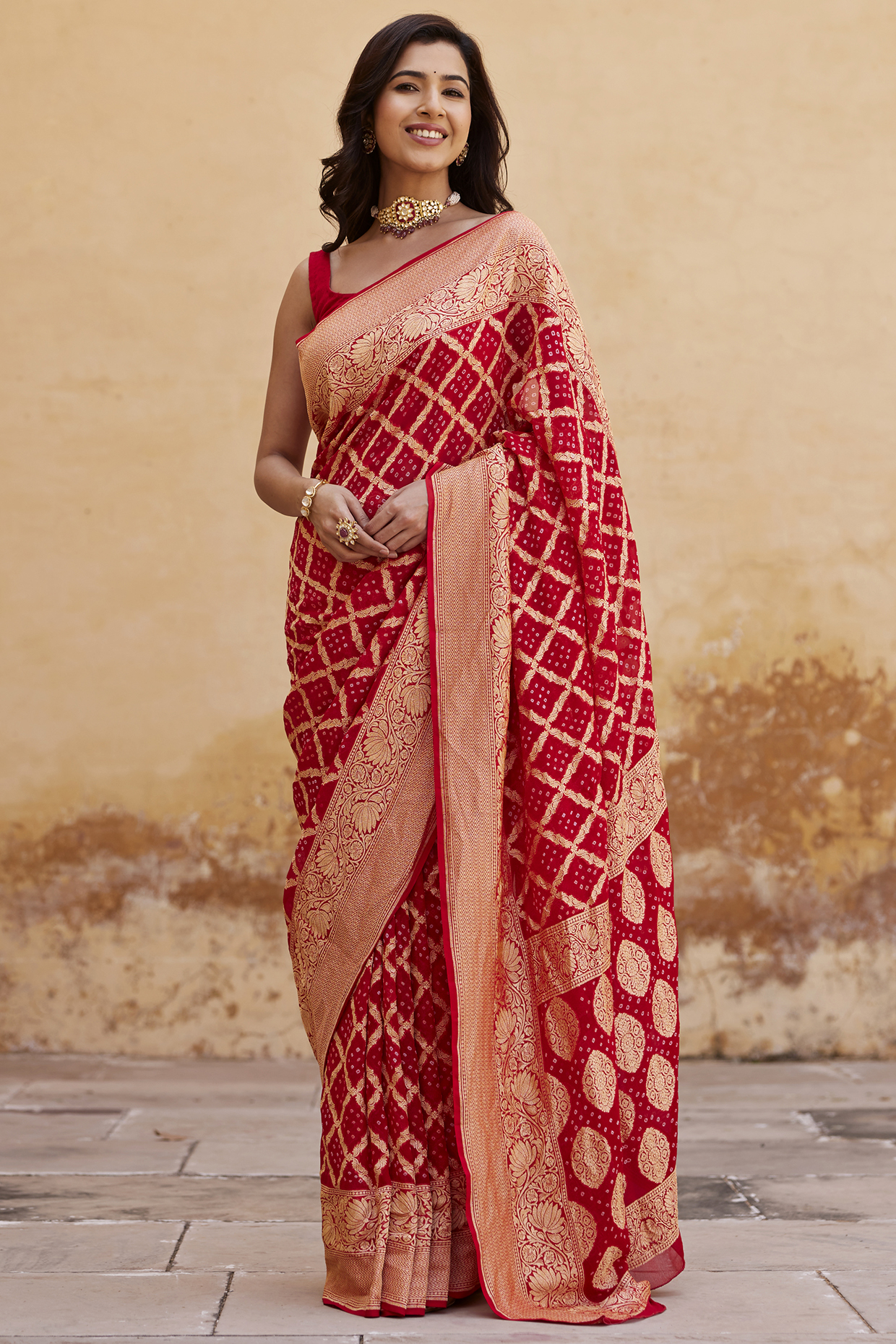 Red Banarasi Georgette Handwoven Zari & Hand-Dyed Bandhani Wedding Saree Set by Geroo Jaipur at Pernia's Pop Up Shop