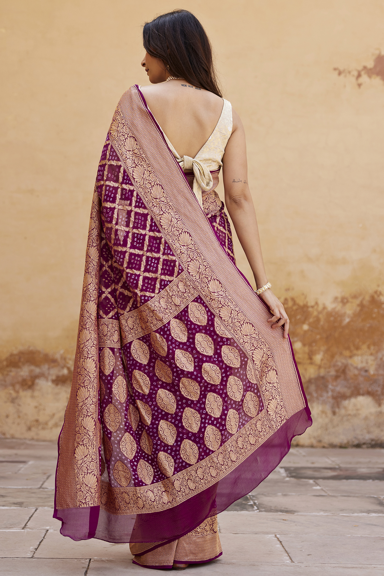 Wine Banarasi Georgette Bandhani Saree Set Design by Geroo Jaipur at  Pernia's Pop Up Shop 2023