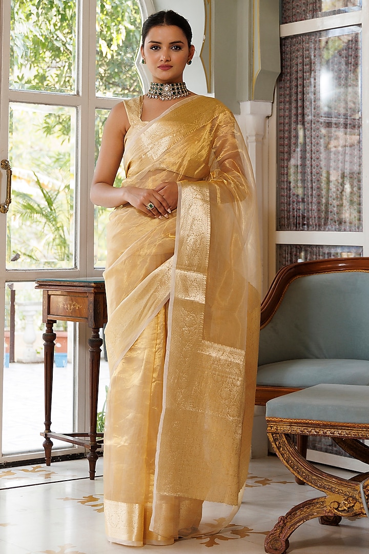 Golden Tissue Zari Work Banarasi Handwoven Saree Set by Geroo Jaipur
