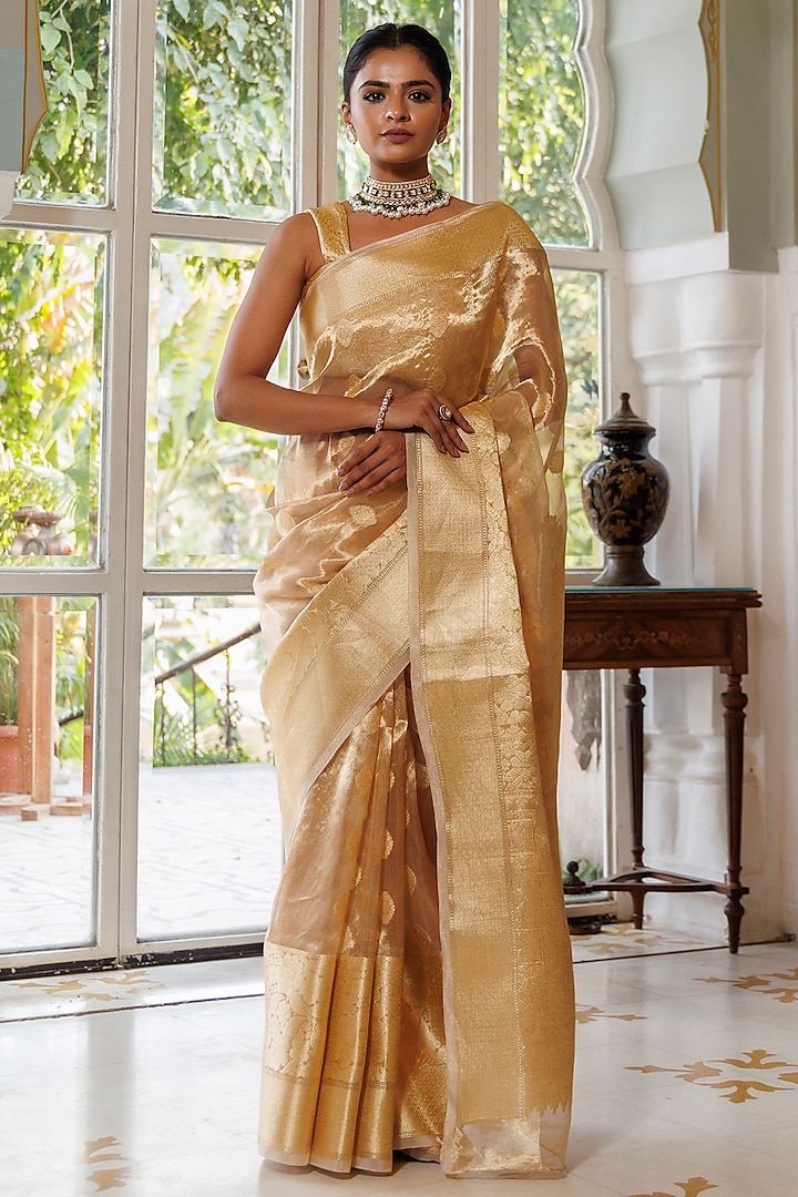 Golden Tissue Banarasi Handwoven Saree Set by Geroo Jaipur