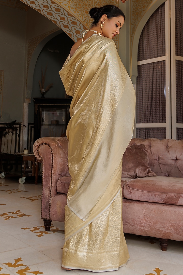 Golden Handwoven Banarasi Silk Zari Wedding Saree Set by Geroo Jaipur at Pernia's Pop Up Shop