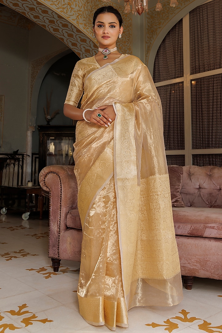 Light Golden Tissue Zari Work Banarasi Handwoven Saree Set by Geroo Jaipur