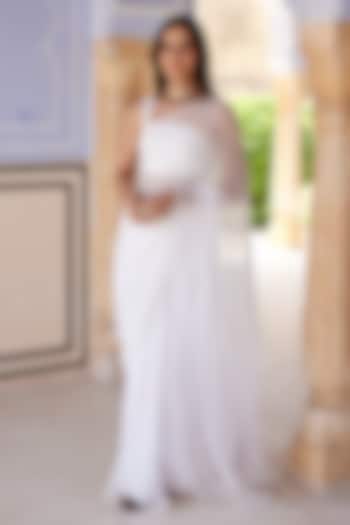 White Chiffon Mukaish Hand Embroidered Pre-Draped Party Wear Saree Set by Geroo Jaipur at Pernia's Pop Up Shop