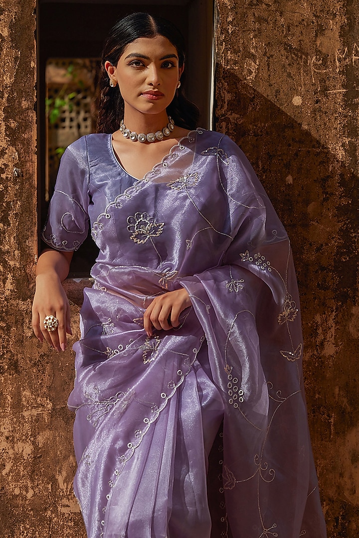 Mauve Tissue Hand Embroidered Wedding Saree Set by Geroo Jaipur at Pernia's Pop Up Shop