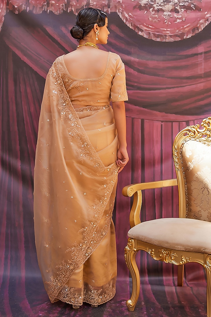 Antique Gold Tissue Hand Embroidered Wedding Saree Set by Geroo Jaipur at Pernia's Pop Up Shop