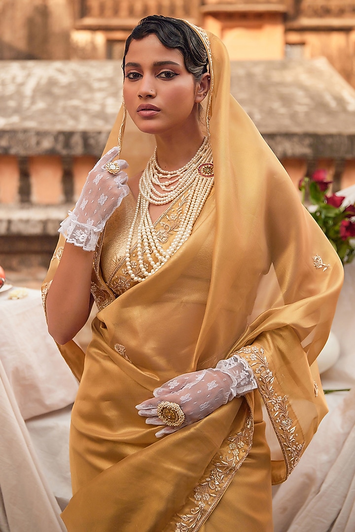 Golden Tissue Zardosi Work Wedding Saree Set by Geroo Jaipur at Pernia's Pop Up Shop