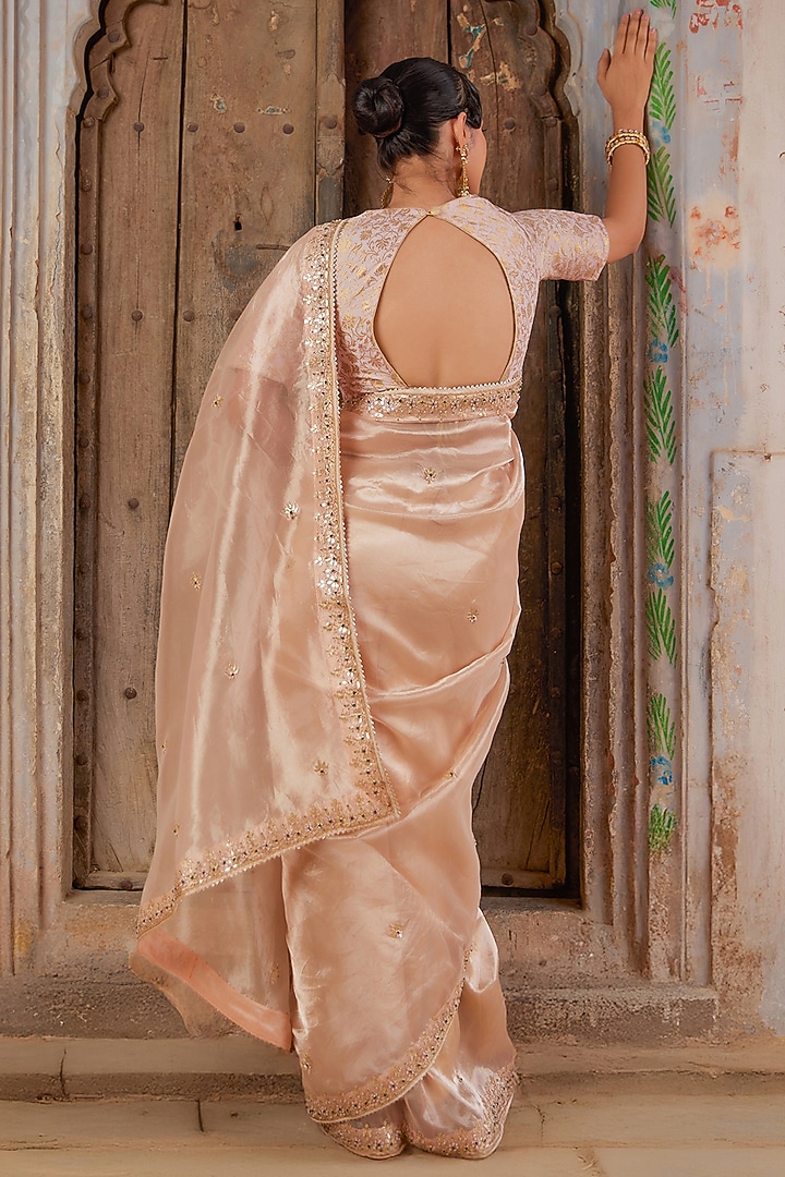 Rose Gold Tissue Hand Embellished Wedding Saree Set by Geroo Jaipur at Pernia's Pop Up Shop