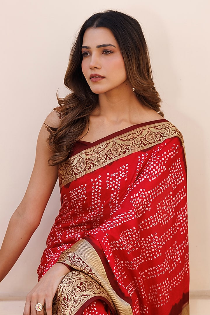 Red Gajji Silk Bandhani Printed & Embroidered Wedding Saree Set by Geroo Jaipur at Pernia's Pop Up Shop