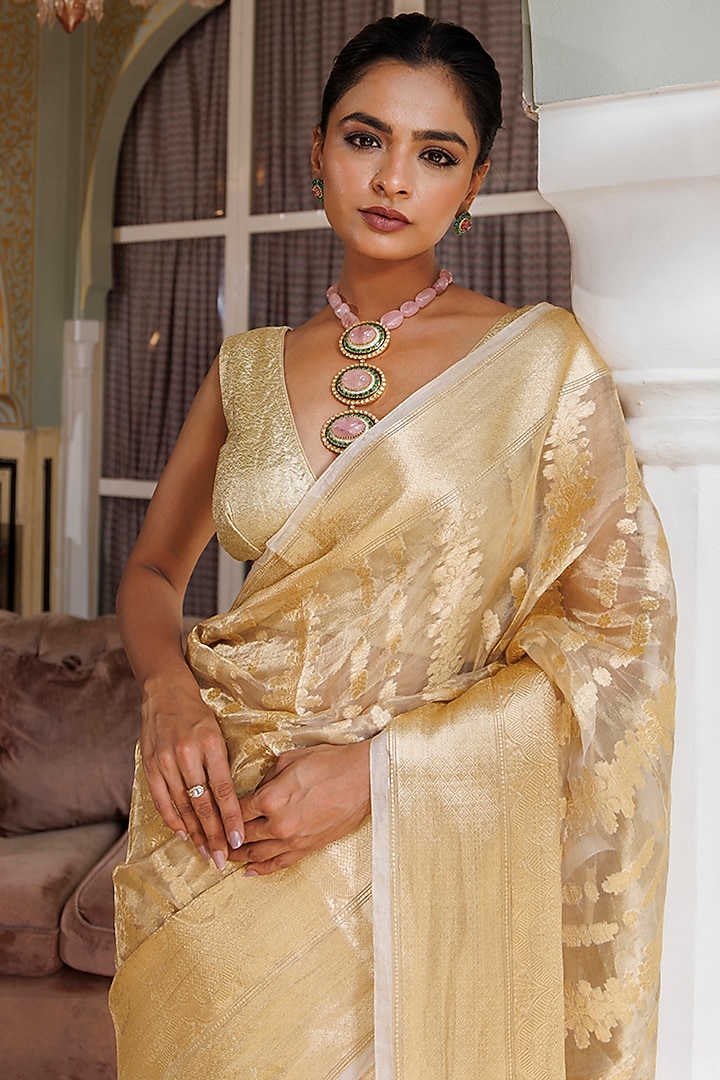 Golden Tissue Zari Work Banarasi Handwoven Wedding Saree Set by Geroo Jaipur at Pernia's Pop Up Shop