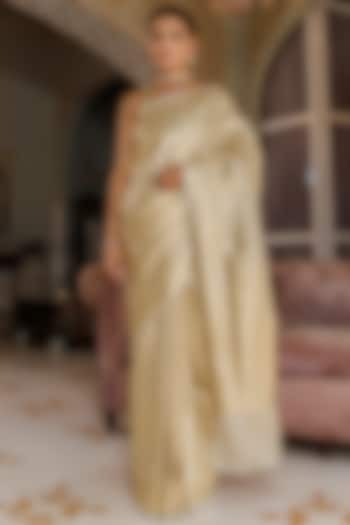 Golden Pure Banarasi Silk Zari Work Handwoven Wedding Saree Set by Geroo Jaipur at Pernia's Pop Up Shop