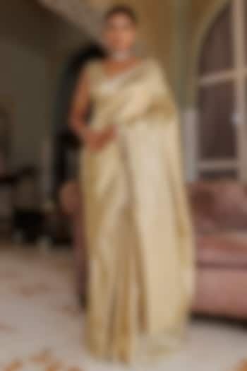 Golden Pure Banarasi Silk Zari Work Handwoven Wedding Saree Set by Geroo Jaipur at Pernia's Pop Up Shop