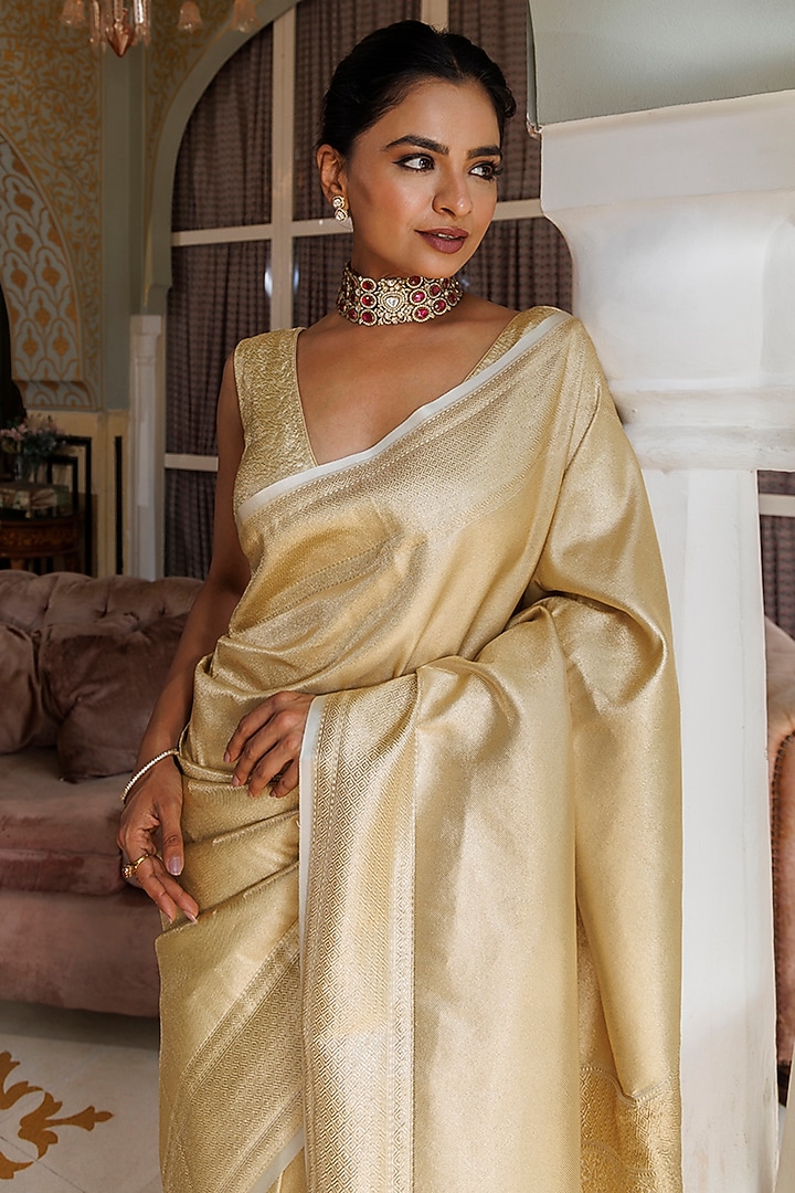 Golden Pure Banarasi Silk Zari Work Handwoven Wedding Saree Set by Geroo Jaipur at Pernia's Pop Up Shop
