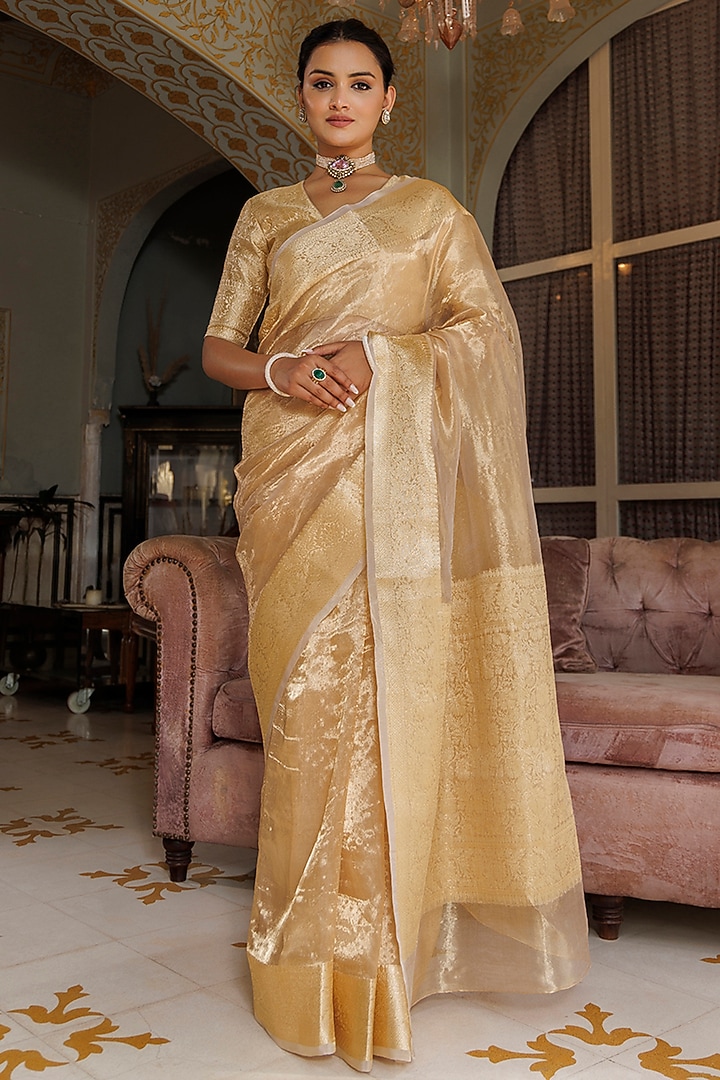 Golden Tissue Zari Work Banarasi Handwoven Wedding Saree Set by Geroo Jaipur at Pernia's Pop Up Shop