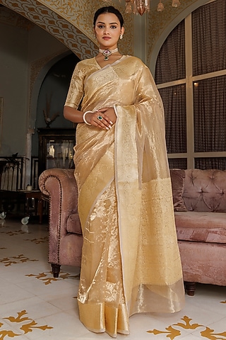 Golden Tissue Zari Work Banarasi Handwoven Saree Set by Geroo Jaipur