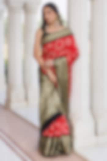 Red & Black Gajji Silk Bandhani Wedding Saree Set by Geroo Jaipur at Pernia's Pop Up Shop